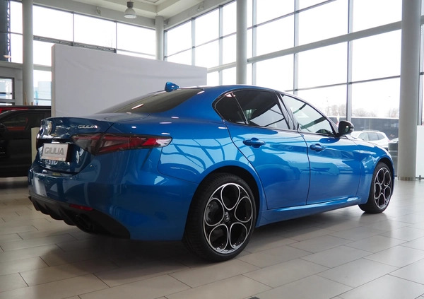 Alfa Romeo Giulia cena 236696 przebieg: 1, rok produkcji 2023 z Moryń małe 46